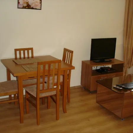 Apartment Amadeus 5 *